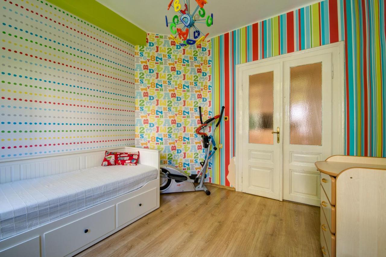 Apartment 65 - Airy Aprt At Top Center Sofia Esterno foto
